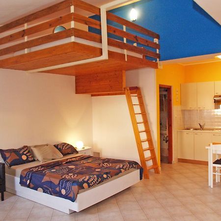 Family Friendly Apartments Pula Buitenkant foto