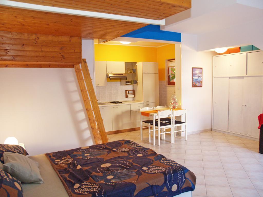 Family Friendly Apartments Pula Kamer foto
