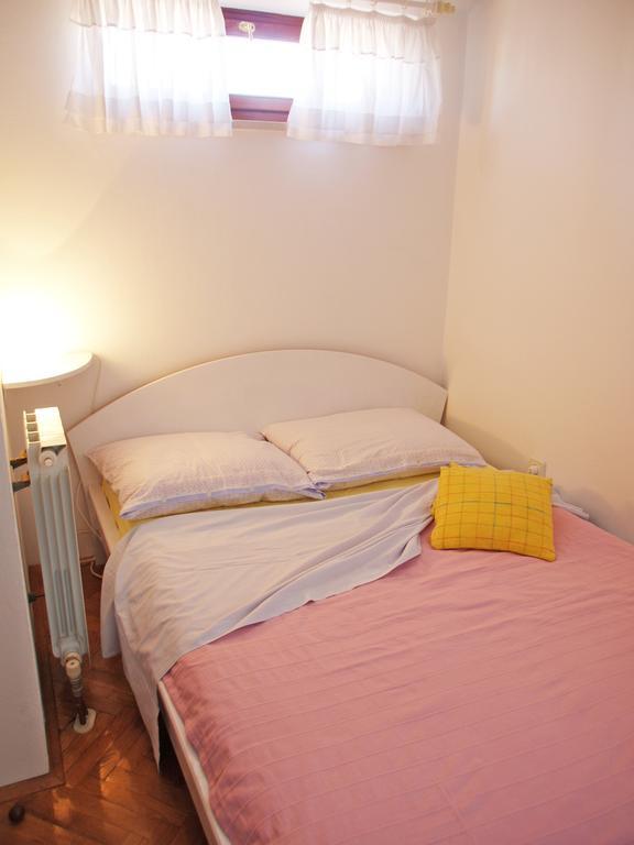 Family Friendly Apartments Pula Kamer foto