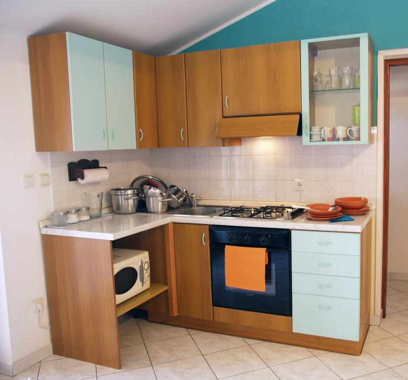Family Friendly Apartments Pula Kamer foto